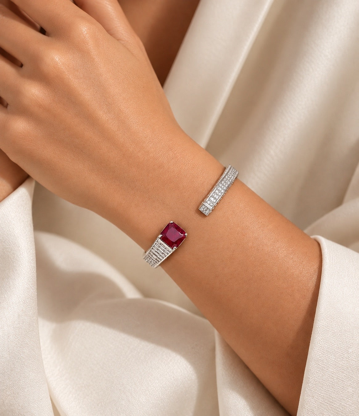 Ruby Éclat Open Bangle