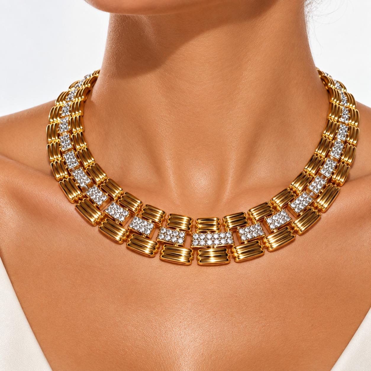 1980’s VINTAGE The Gilded Radiance Necklace & Earrings Set