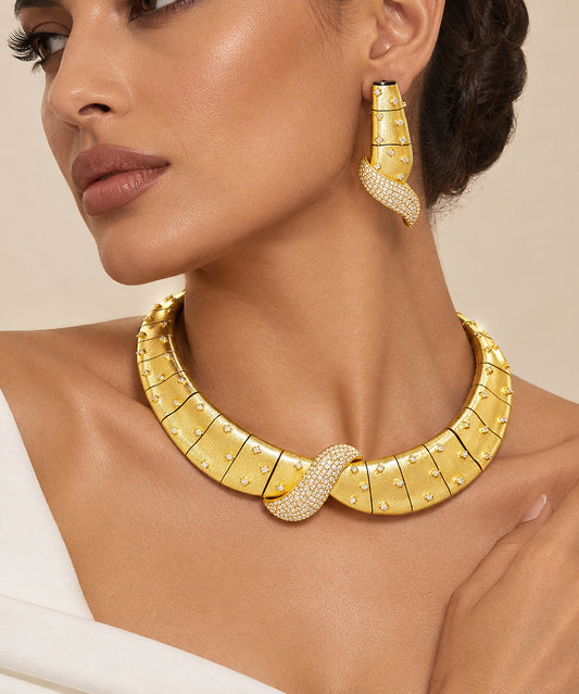 The Golden Embrace Set “Pre-order “