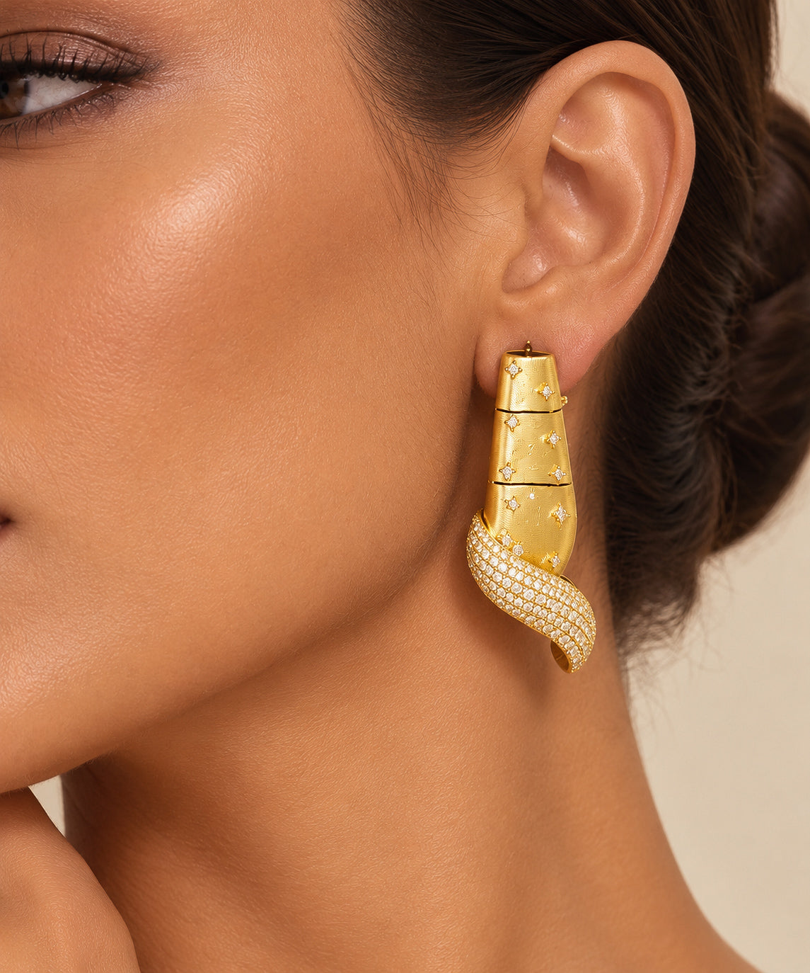 The Golden Embrace Set “Pre-order “