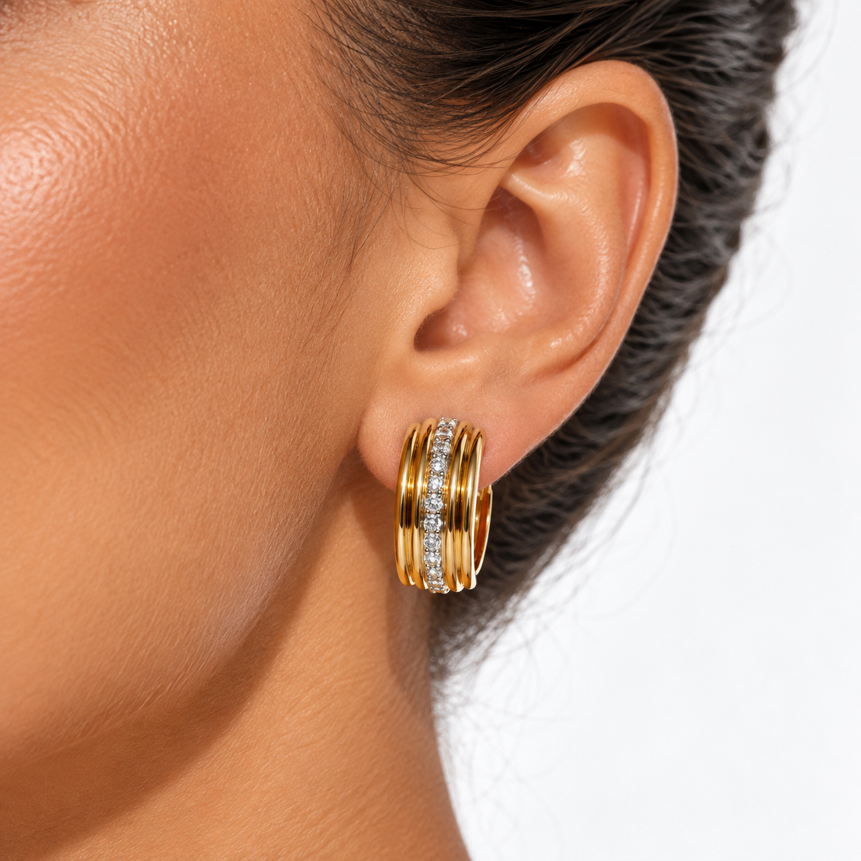1980’s VINTAGE The Gilded Radiance Necklace & Earrings Set