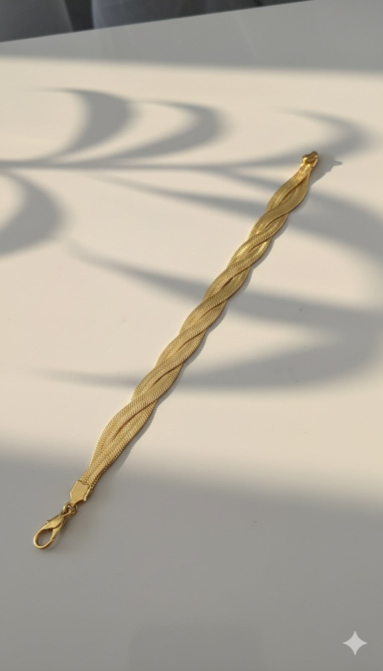 Golden Twist Mesh Bracelet